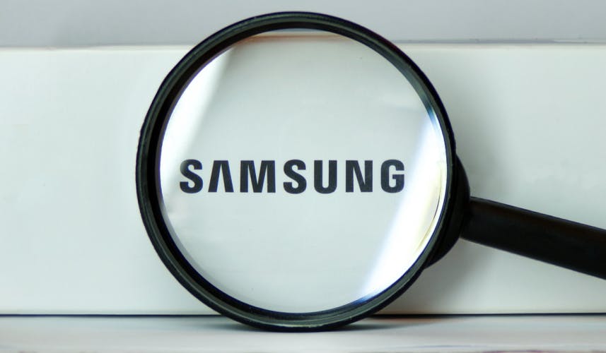 Magnifying glass over the Samsung logo